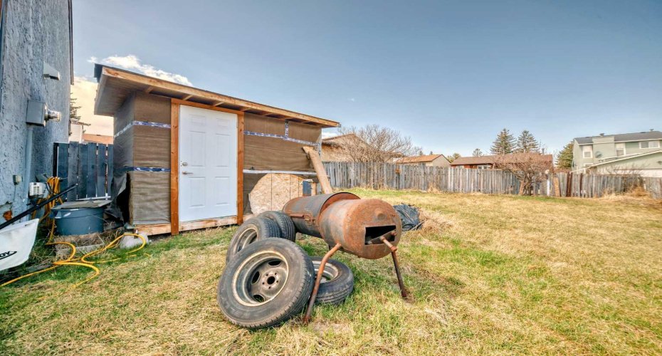 148 Pinemill Mews, Calgary, Alberta T1Y 4R6, 3 Bedrooms Bedrooms, ,3 BathroomsBathrooms,Residential,For Sale,Pinemill,A2217421