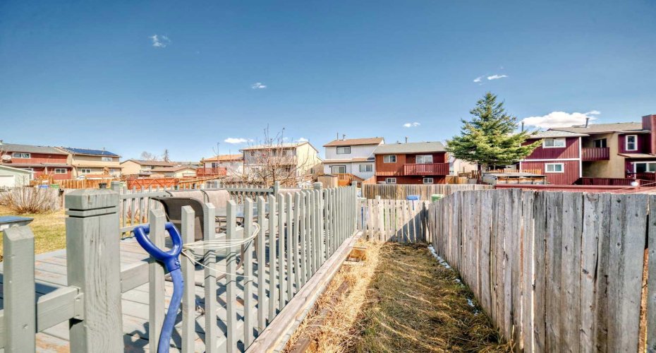 148 Pinemill Mews, Calgary, Alberta T1Y 4R6, 3 Bedrooms Bedrooms, ,3 BathroomsBathrooms,Residential,For Sale,Pinemill,A2217421