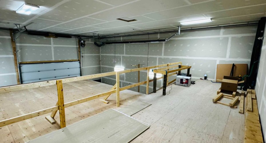 25 Beju Industrial Drive Drive, Sylvan Lake, Alberta T4S 0K9, ,Commercial,For Sale,Centennial Building ,Beju Industrial Drive,A2206340