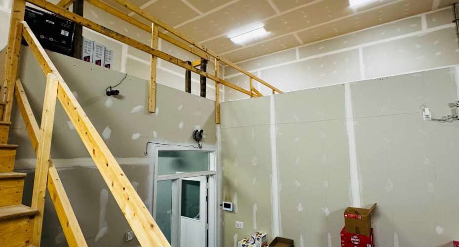 25 Beju Industrial Drive Drive, Sylvan Lake, Alberta T4S 0K9, ,Commercial,For Sale,Centennial Building ,Beju Industrial Drive,A2206340