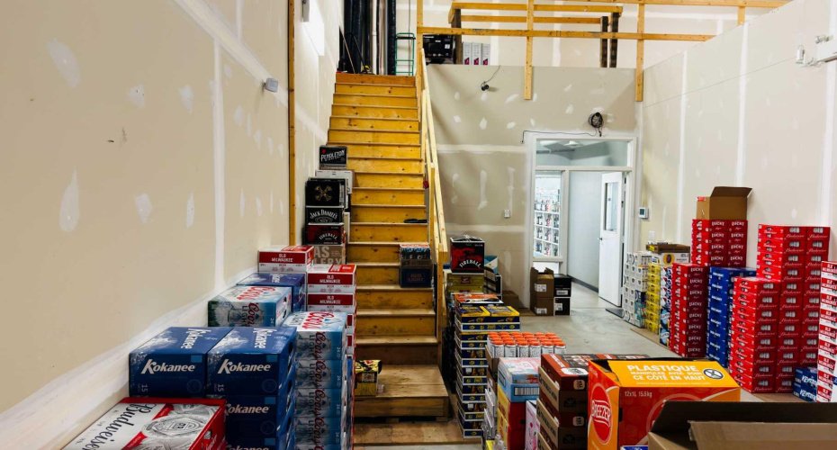 25 Beju Industrial Drive Drive, Sylvan Lake, Alberta T4S 0K9, ,Commercial,For Sale,Centennial Building ,Beju Industrial Drive,A2206340