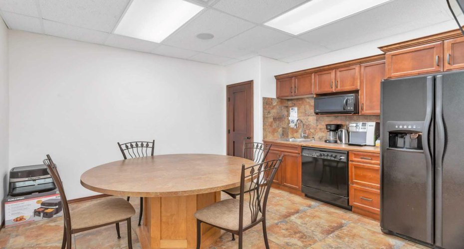 17 Beju Industrial Drive, Sylvan Lake, Alberta T4S 2J4, ,Commercial,For Sale,Beju Industrial,A2217856