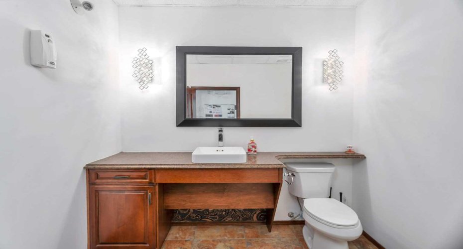 17 Beju Industrial Drive, Sylvan Lake, Alberta T4S 2J4, ,Commercial,For Sale,Beju Industrial,A2217856