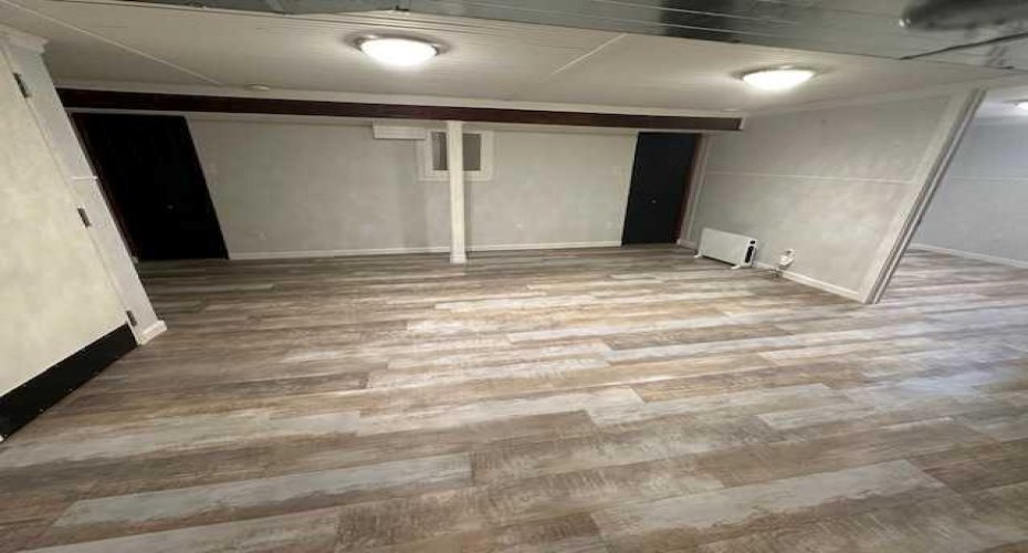 Large room/common area