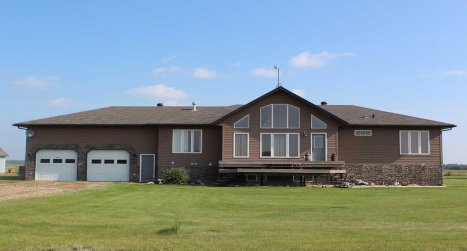 235010 915 Township, Notikewin, Alberta T0H 2V0, 5 Bedrooms Bedrooms, ,4 BathroomsBathrooms,Residential,For Sale,915,A2218853