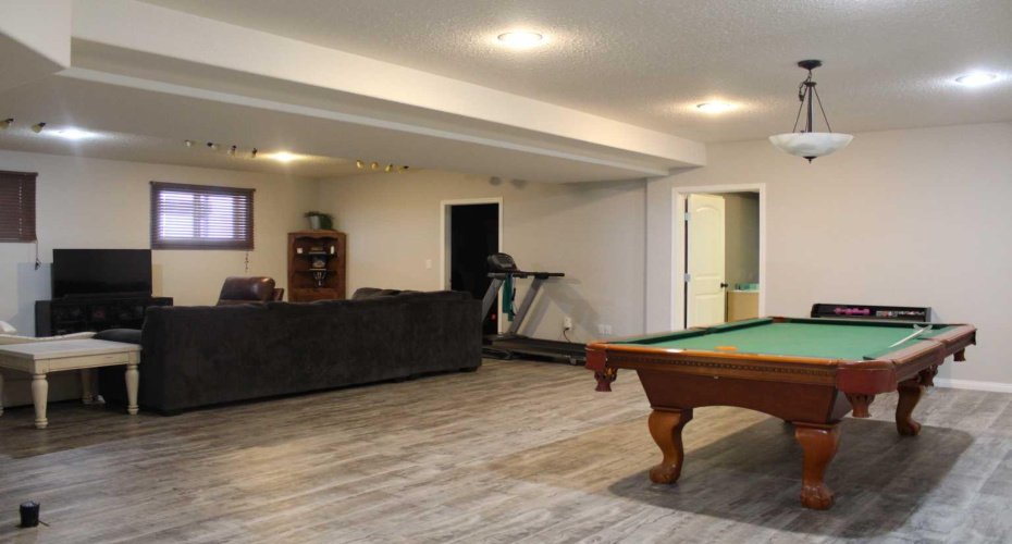 235010 915 Township, Notikewin, Alberta T0H 2V0, 5 Bedrooms Bedrooms, ,4 BathroomsBathrooms,Residential,For Sale,915,A2218853