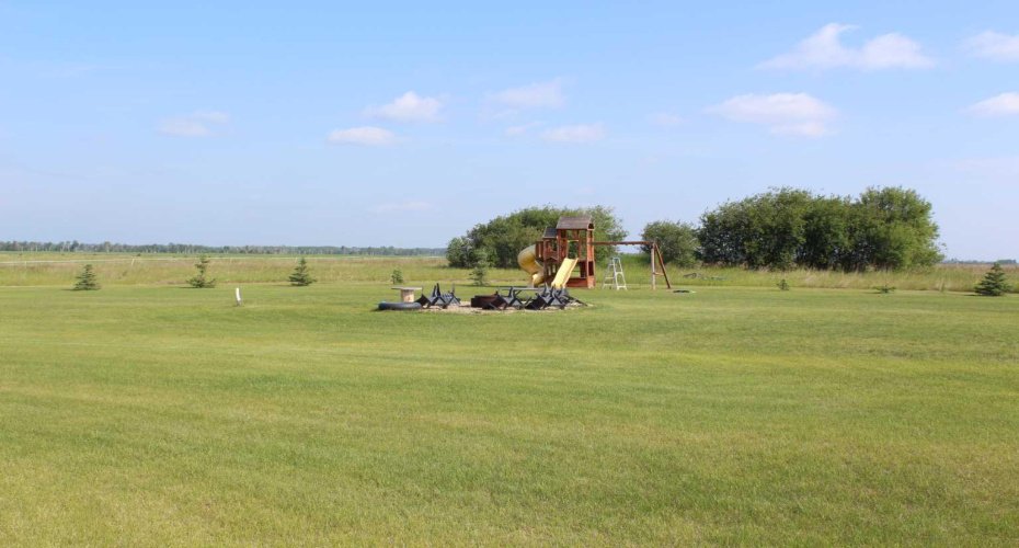 235010 915 Township, Notikewin, Alberta T0H 2V0, 5 Bedrooms Bedrooms, ,4 BathroomsBathrooms,Residential,For Sale,915,A2218853