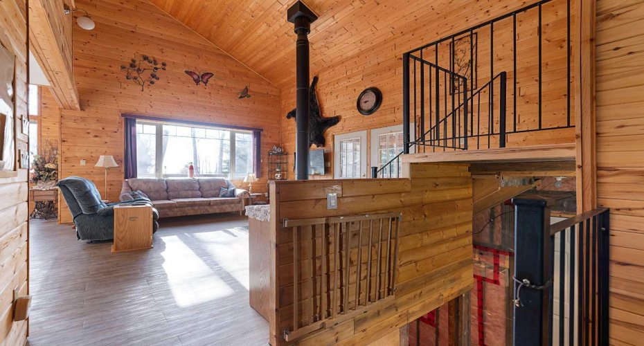 912 Brightsand Place, Brightsand Lake, Saskatchewan S0M 2Y0, 7 Bedrooms Bedrooms, ,3 BathroomsBathrooms,Residential,For Sale,Brightsand,A2218000