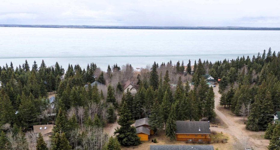 912 Brightsand Place, Brightsand Lake, Saskatchewan S0M 2Y0, 7 Bedrooms Bedrooms, ,3 BathroomsBathrooms,Residential,For Sale,Brightsand,A2218000