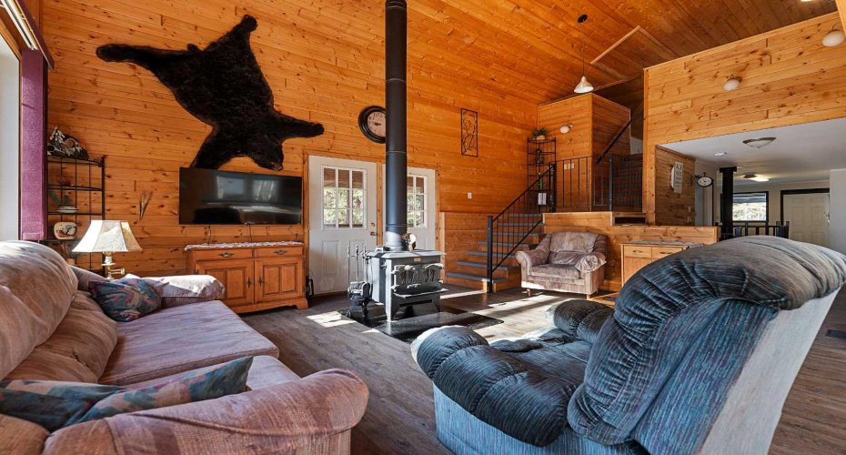 912 Brightsand Place, Brightsand Lake, Saskatchewan S0M 2Y0, 7 Bedrooms Bedrooms, ,3 BathroomsBathrooms,Residential,For Sale,Brightsand,A2218000