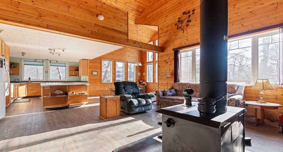 912 Brightsand Place, Brightsand Lake, Saskatchewan S0M 2Y0, 7 Bedrooms Bedrooms, ,3 BathroomsBathrooms,Residential,For Sale,Brightsand,A2218000