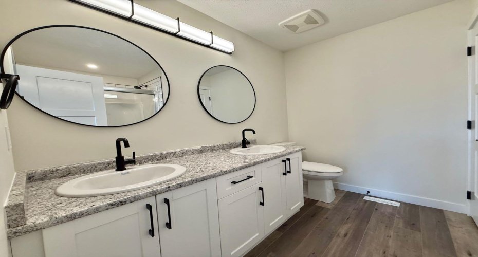 326B BOUTIN Avenue, Hinton, Alberta T7V0B4, 3 Bedrooms Bedrooms, ,3 BathroomsBathrooms,Residential,For Sale,BOUTIN,A2207113