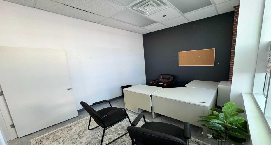 333 6 Street, Lethbridge, Alberta T1J0N6, ,Commercial,For Lease,6,A2219659