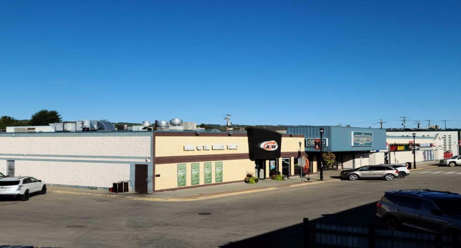 10122 100 Street, Peace River, Alberta T8S 1S8, ,Commercial,For Lease,100,A2220185