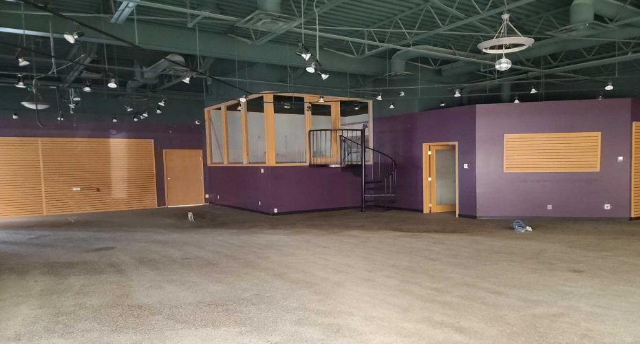 10122 100 Street, Peace River, Alberta T8S 1S8, ,Commercial,For Lease,100,A2220185