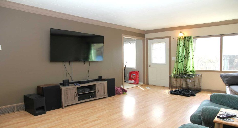 208 1 Avenue, Maidstone, Saskatchewan S0M 1M0, 3 Bedrooms Bedrooms, ,1 BathroomBathrooms,Residential,For Sale,1,A2220241