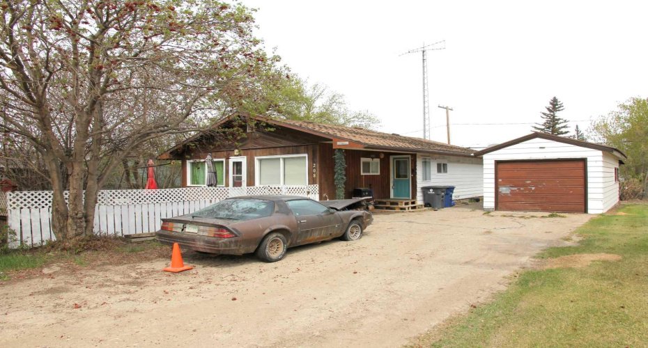 208 1 Avenue, Maidstone, Saskatchewan S0M 1M0, 3 Bedrooms Bedrooms, ,1 BathroomBathrooms,Residential,For Sale,1,A2220241