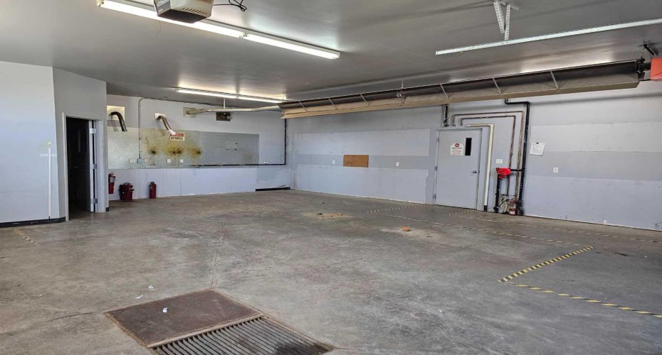 10070 117 Avenue, Grande Prairie, Alberta T8V4K5, ,Commercial,For Lease,117,A2220271