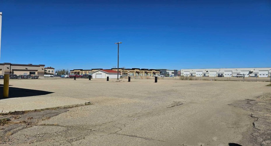10070 117 Avenue, Grande Prairie, Alberta T8V4K5, ,Commercial,For Lease,117,A2220271