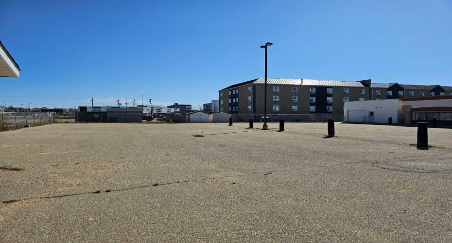 10070 117 Avenue, Grande Prairie, Alberta T8V4K5, ,Commercial,For Lease,117,A2220271