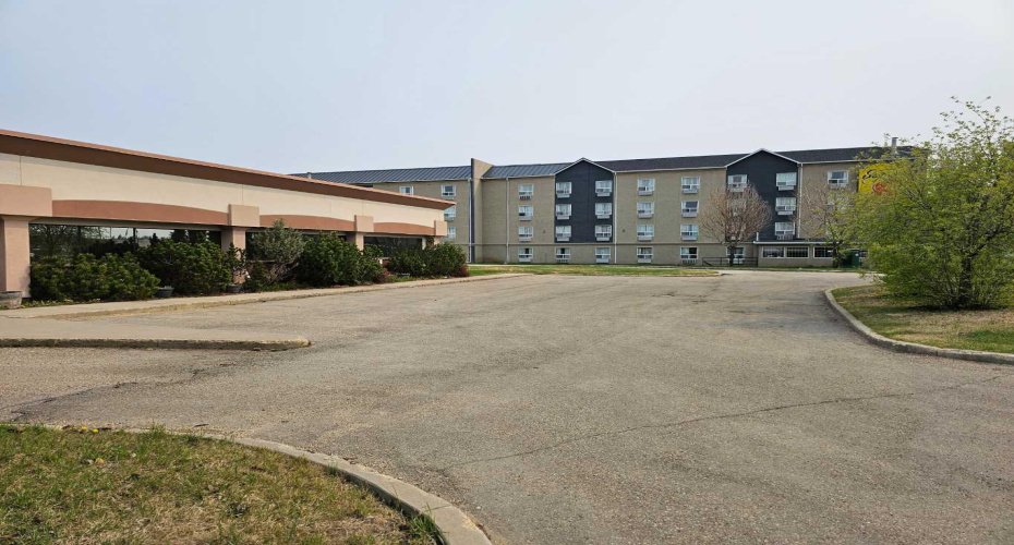 10070 117 Avenue, Grande Prairie, Alberta T8V4K5, ,Commercial,For Lease,117,A2220271