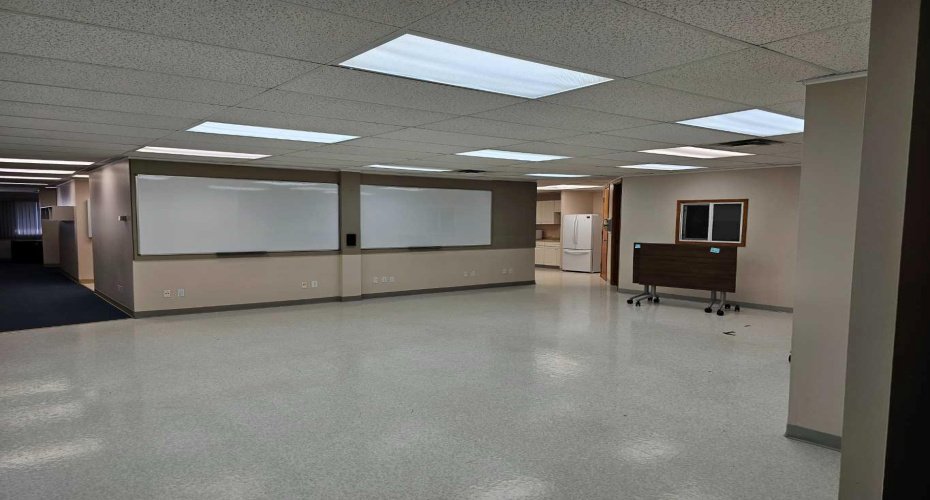 10070 117 Avenue, Grande Prairie, Alberta T8V4K5, ,Commercial,For Lease,117,A2220271