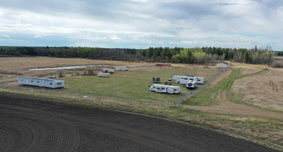 694041 Hwy 63, Breynat, Alberta T0A 0E0, 2 Bedrooms Bedrooms, ,1 BathroomBathrooms,Residential,For Sale,Hwy 63,A2220348