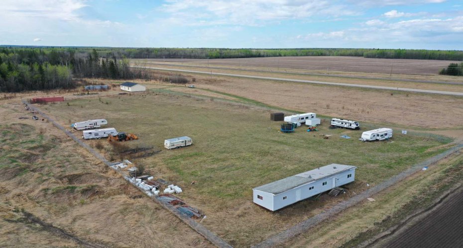 694041 Hwy 63, Breynat, Alberta T0A 0E0, 2 Bedrooms Bedrooms, ,1 BathroomBathrooms,Residential,For Sale,Hwy 63,A2220348