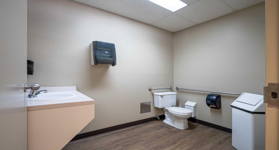 4604 62 Avenue, Lloydminster, Alberta T9V 2G2, ,Commercial,For Lease,62,A2220429