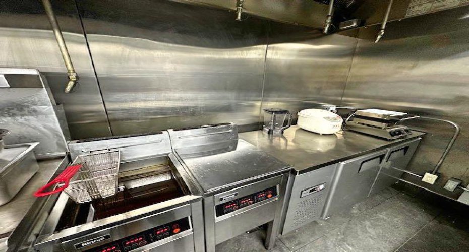 340 50 Avenue, Calgary, Alberta T2G 2B1, ,Commercial,For Lease,50,A2220435