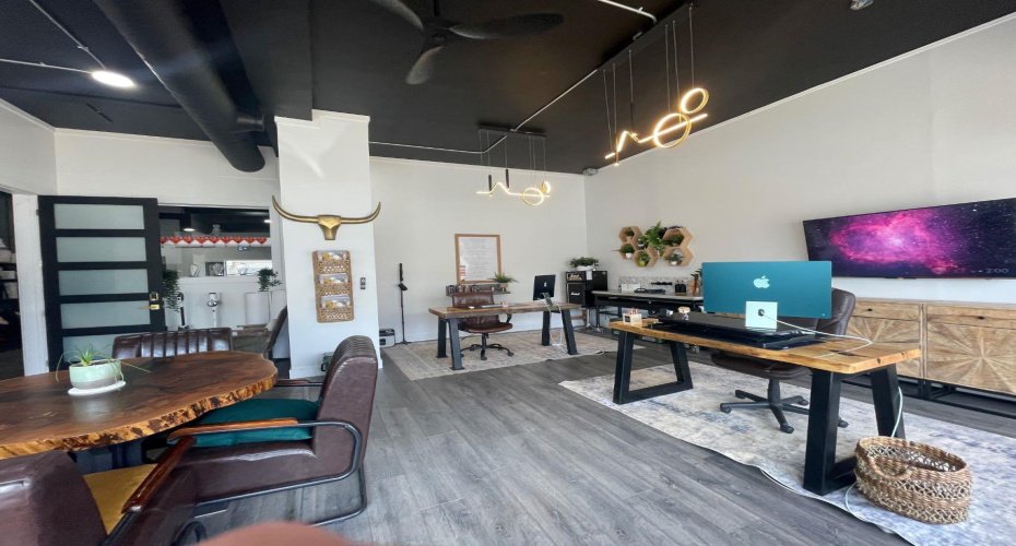 Grassroots Realty Group (414 sq ft)