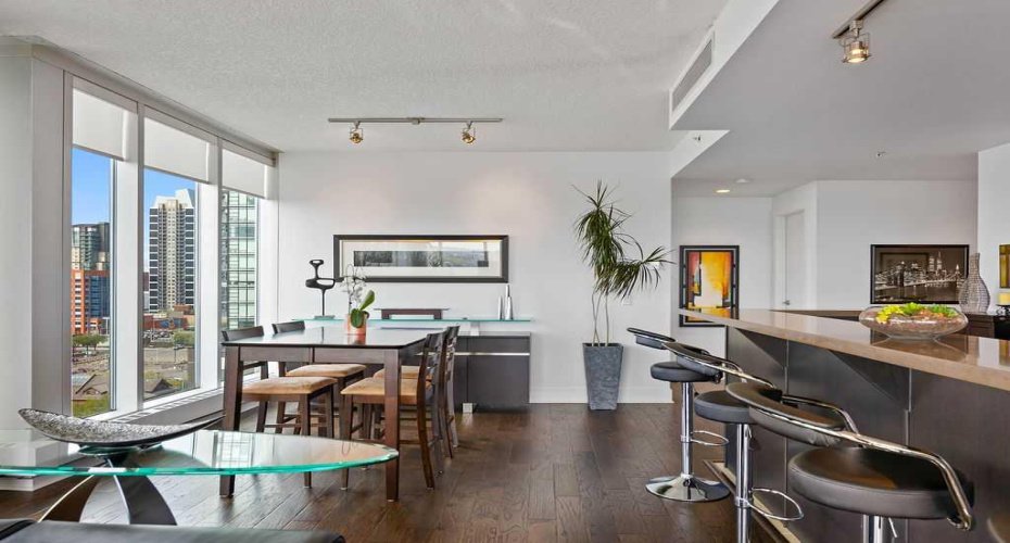 433 11 Avenue, Calgary, Alberta T2G 0C7, 2 Bedrooms Bedrooms, ,2 BathroomsBathrooms,Residential,For Sale,11,A2212709