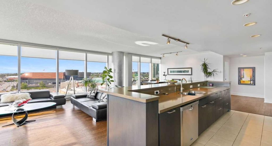 433 11 Avenue, Calgary, Alberta T2G 0C7, 2 Bedrooms Bedrooms, ,2 BathroomsBathrooms,Residential,For Sale,11,A2212709