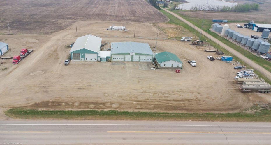 310 Williams Industrial Drive, Neilburg, Saskatchewan S0M 2C0, ,Commercial,For Sale,Williams Industrial Drive,A2218646