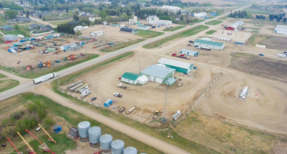 310 Williams Industrial Drive, Neilburg, Saskatchewan S0M 2C0, ,Commercial,For Sale,Williams Industrial Drive,A2218646
