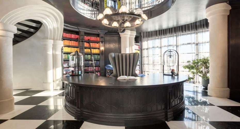 732 Crescent Road, Calgary, Alberta T2M4A6, 6 Bedrooms Bedrooms, ,10 BathroomsBathrooms,Residential,For Sale,Crescent,A2220099