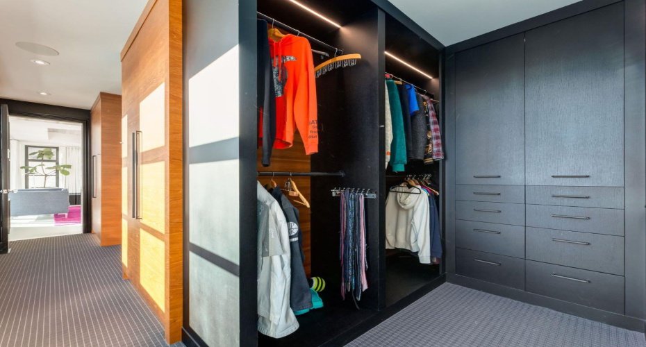 732 Crescent Road, Calgary, Alberta T2M4A6, 6 Bedrooms Bedrooms, ,10 BathroomsBathrooms,Residential,For Sale,Crescent,A2220099