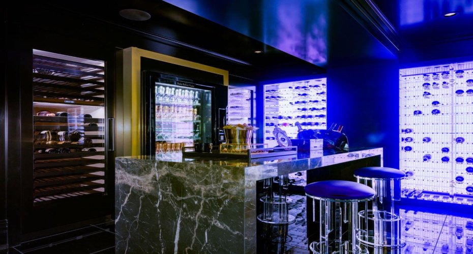 732 Crescent Road, Calgary, Alberta T2M4A6, 6 Bedrooms Bedrooms, ,10 BathroomsBathrooms,Residential,For Sale,Crescent,A2220099