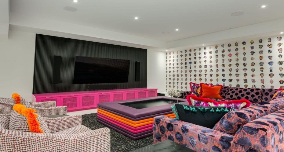 732 Crescent Road, Calgary, Alberta T2M4A6, 6 Bedrooms Bedrooms, ,10 BathroomsBathrooms,Residential,For Sale,Crescent,A2220099