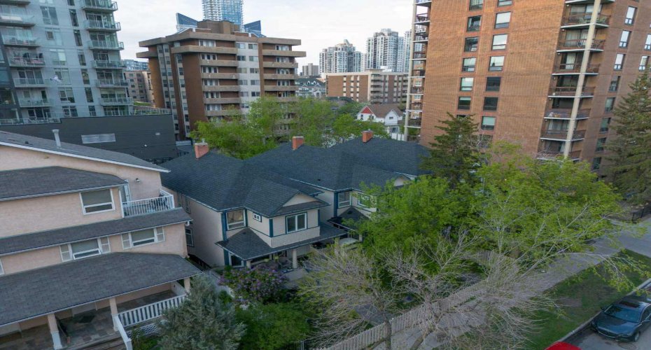 1318 15 Avenue, Calgary, Alberta T3C 0X7, ,Commercial,For Sale,15,A2221648