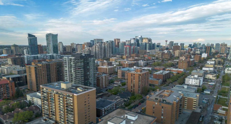 1318 15 Avenue, Calgary, Alberta T3C 0X7, ,Commercial,For Sale,15,A2221648