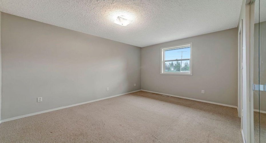 201 3 Street E, Neilburg, Saskatchewan S0M 2C0, 4 Bedrooms Bedrooms, ,2 BathroomsBathrooms,Residential,For Sale,3 Street E,A2221876