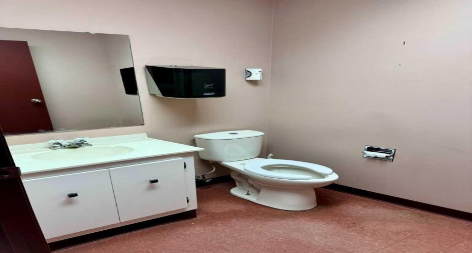 11 Imperial Close, Olds, Alberta T4H 1M6, ,Commercial,For Lease,Imperial,A2220807