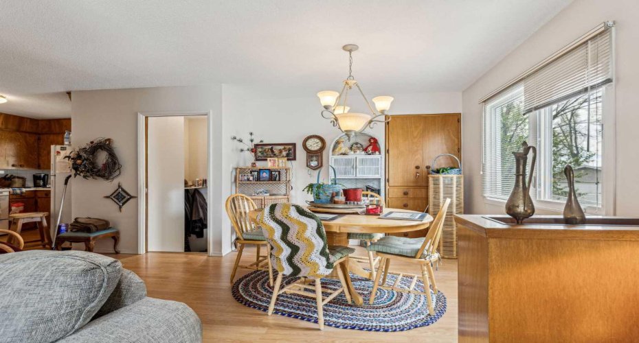 201 11 Avenue, High River, Alberta T0L1B0, 3 Bedrooms Bedrooms, ,3 BathroomsBathrooms,Residential,For Sale,11,A2222022