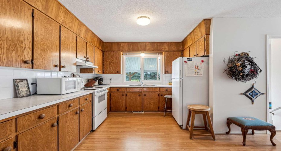 201 11 Avenue, High River, Alberta T0L1B0, 3 Bedrooms Bedrooms, ,3 BathroomsBathrooms,Residential,For Sale,11,A2222022