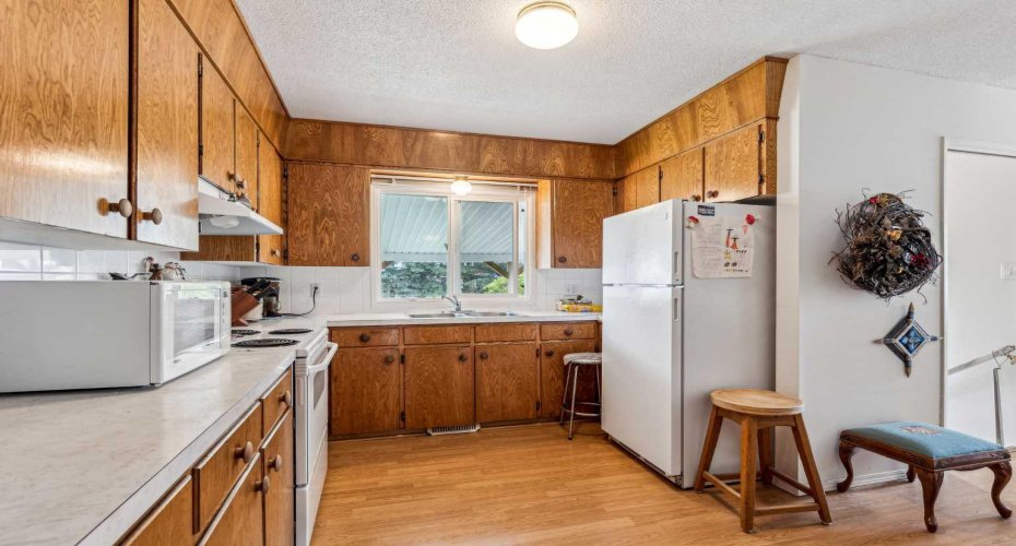 201 11 Avenue, High River, Alberta T0L1B0, 3 Bedrooms Bedrooms, ,3 BathroomsBathrooms,Residential,For Sale,11,A2222022