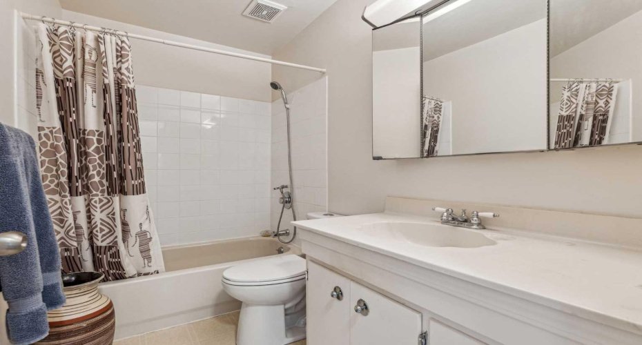 201 11 Avenue, High River, Alberta T0L1B0, 3 Bedrooms Bedrooms, ,3 BathroomsBathrooms,Residential,For Sale,11,A2222022