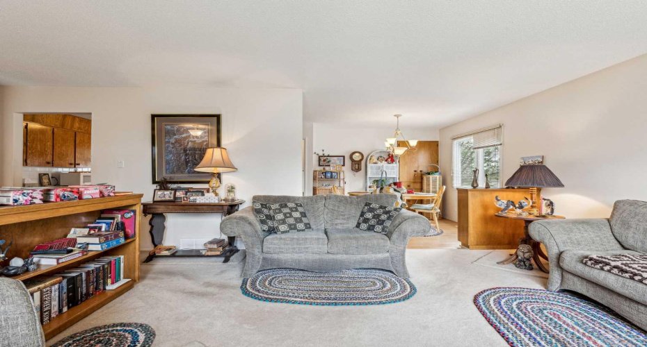 201 11 Avenue, High River, Alberta T0L1B0, 3 Bedrooms Bedrooms, ,3 BathroomsBathrooms,Residential,For Sale,11,A2222022