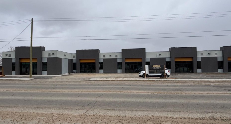 5407 50 Street, Ponoka, Alberta T4J 1H9, ,Commercial,For Lease,Gillany Plaza,50,A2218932