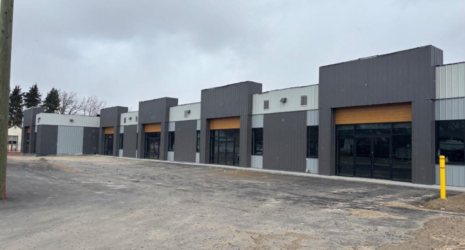 5407 50 Street, Ponoka, Alberta T4J 1H9, ,Commercial,For Lease,Gillany Plaza,50,A2219693